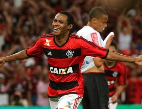 elias-comemora-o-primeiro-gol-do-flamengo-na-final-da-copa-do-brasil-1385603075391_564x430