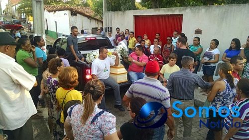 Cortejo Gilvan Brito 51153528-e6e7-4dcb-b035-dd7e7b926f2f