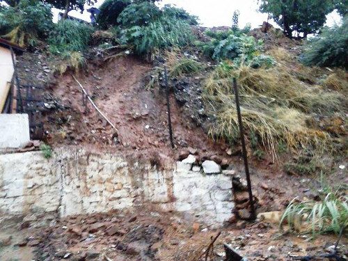 Deslizamento de terras em picos2
