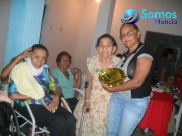 Dona Evada150a24069164c03bdaf9e1106acd7f