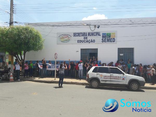 professores-c4ef65d1-a3c2-42cd-82c7-6a54eff9bade