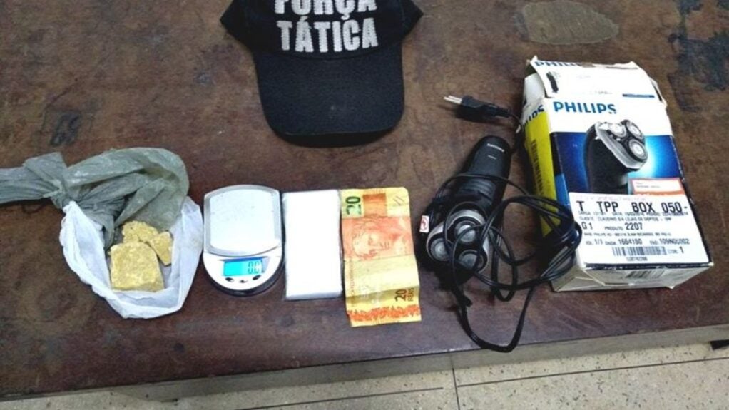 Força Tática prende mulher flagrada embalando droga em Regeneração