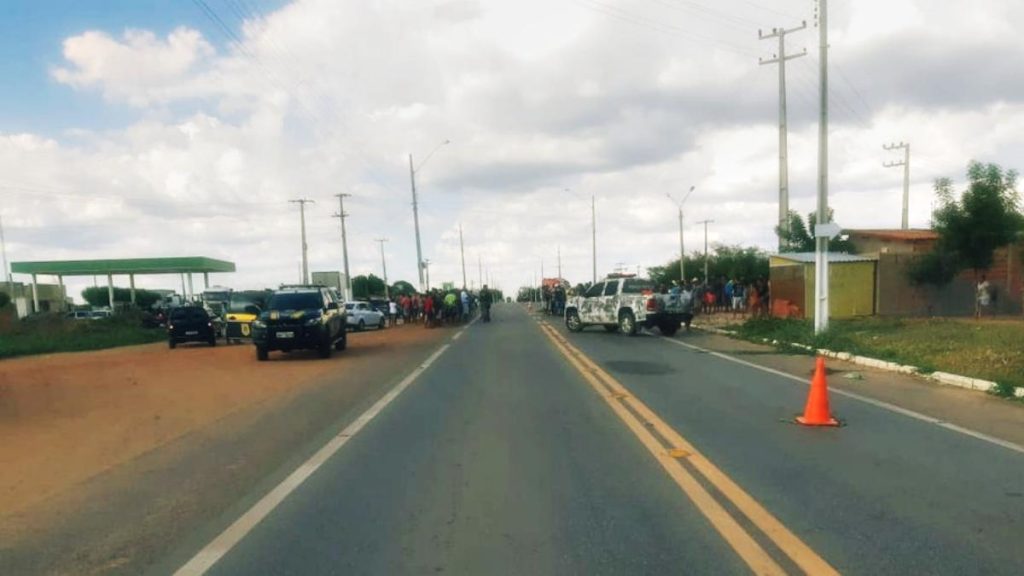 Colisão entre motos durante 'racha' no Piauí deixa um morto e outro ferido