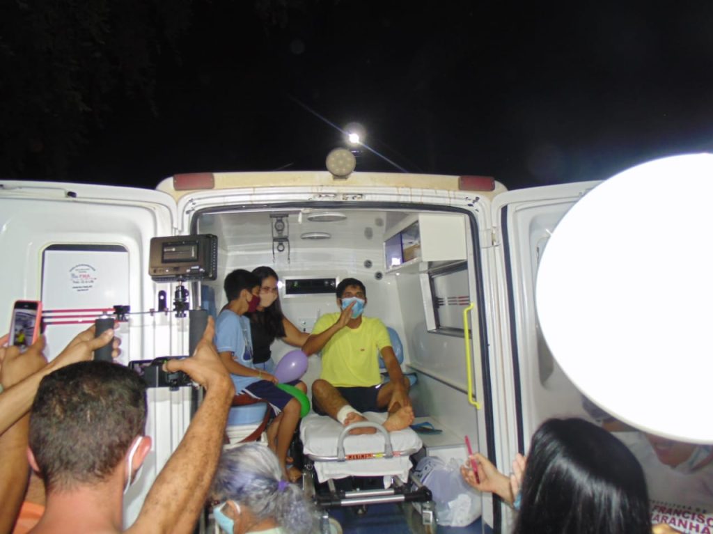Após 20 dias internado, Ronaldo Prata vence a Covid-19 e é recebido sob forte emoção em São Francisco do MA