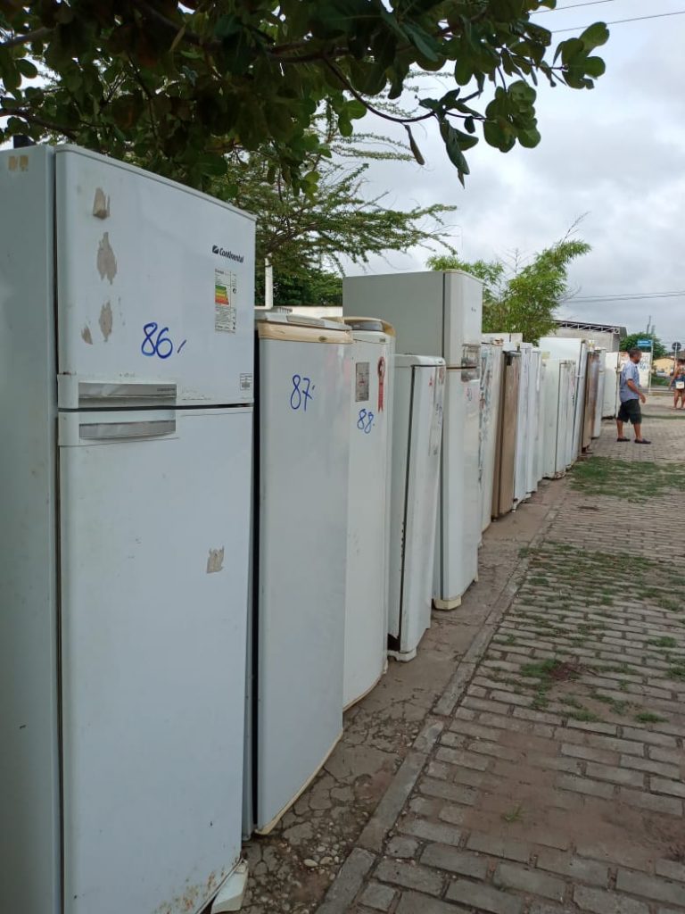 Equatorial Piauí entrega geladeiras sorteadas em Teresina, Oeiras e Parnaíba