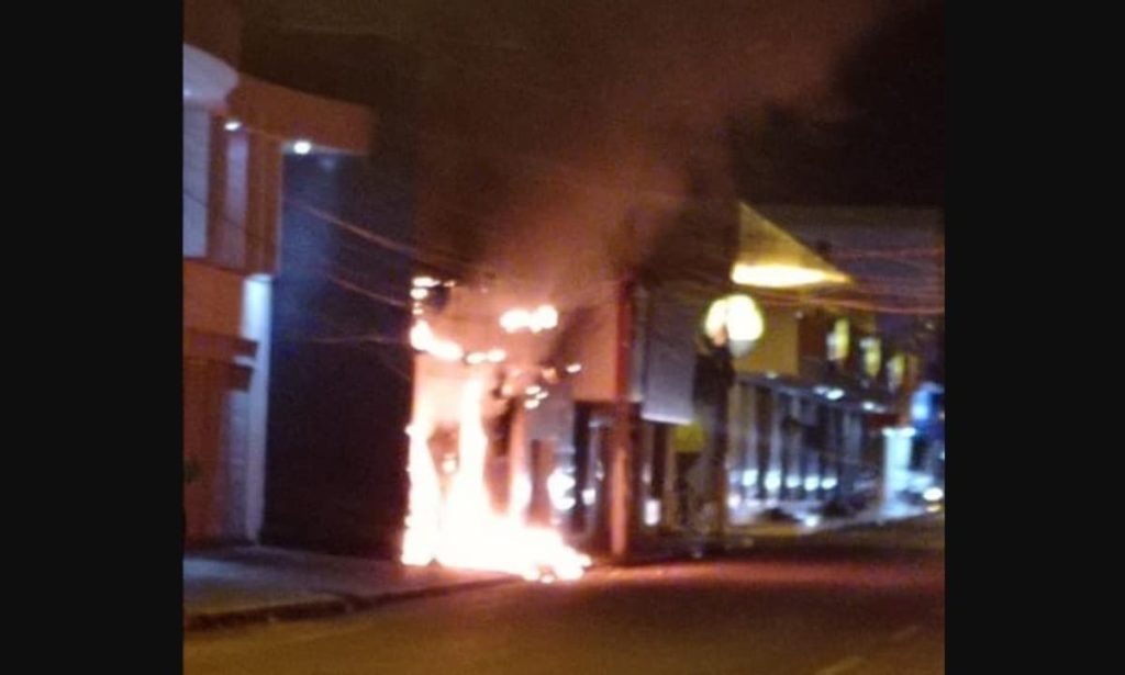 Incêndio em Floriano destrói loja no Centro da cidade