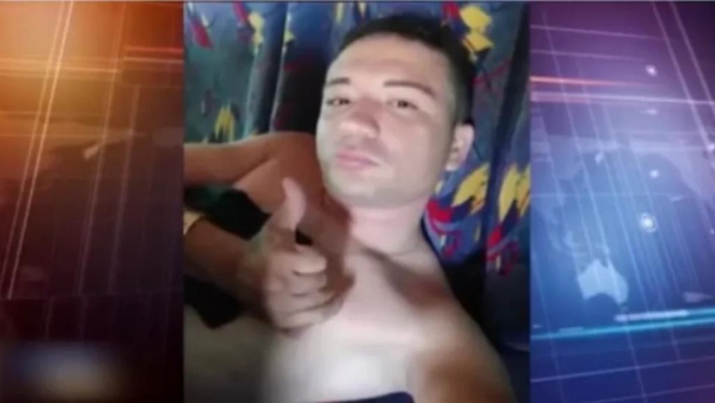 Família leva corpo para porta de delegacia e cobra ação da polícia no Maranhão