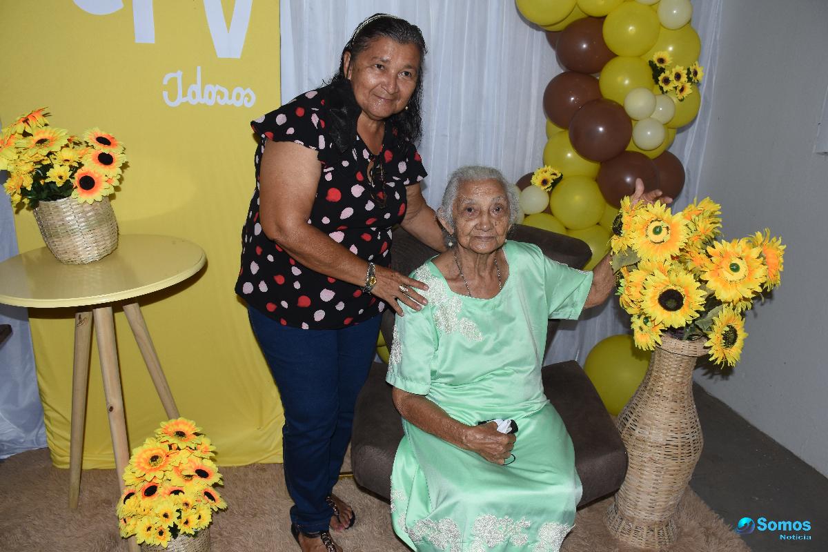 idosos girassol litoral confraternização
