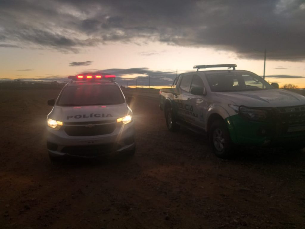 Polícia Militar de Queimada Nova-PI e Polícia Civil de Afrânio-PE cumprem mandado de prisão no Piauí 2 WhatsApp Image 2022 07 13 at 20.48.32 1