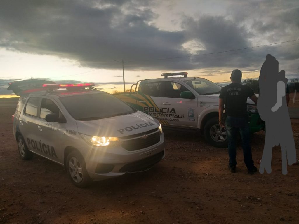 Polícia Militar de Queimada Nova-PI e Polícia Civil de Afrânio-PE cumprem mandado de prisão no Piauí 1 WhatsApp Image 2022 07 13 at 20.48.32 2