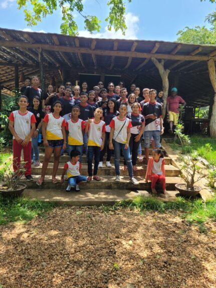 Alunos da escola Mãe Júlia, na Tapera, visitam pontos turísticos de Amarante