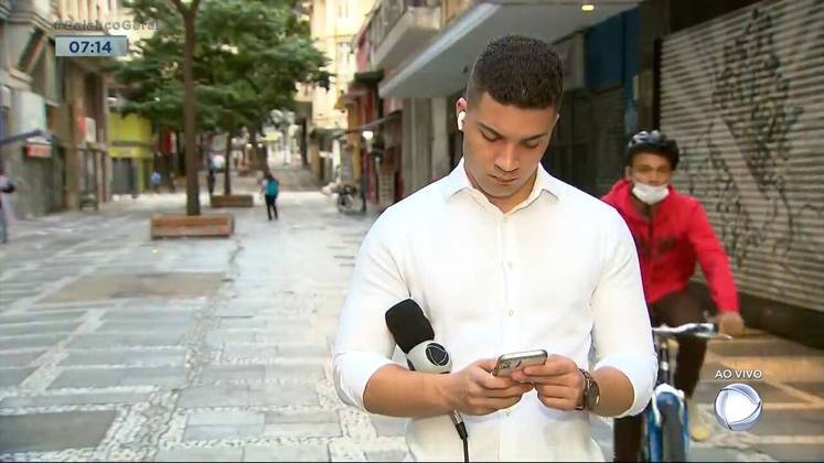 Ciclista não se intimida com câmera ligada e tenta assaltar repórter da Record TV