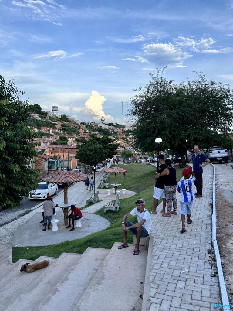 Deputado Dr Francisco participa de inauguração de praça e visita obras em Picos