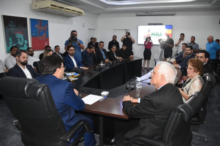 Governador viaja para inaugurar escritórios da Investe Piauí em Portugal e na Estônia
