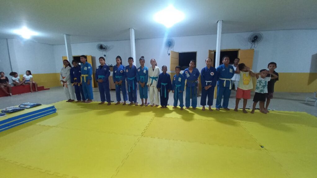 Promotoria de São Francisco do MA entrega material a alunos do projeto Judocas do Amanhã