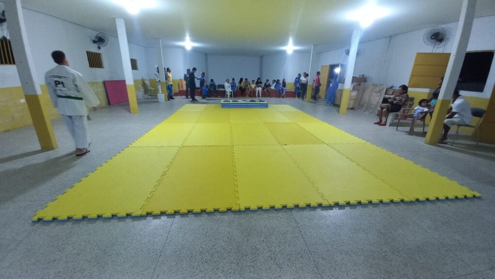 Promotoria de São Francisco do MA entrega material a alunos do projeto Judocas do Amanhã