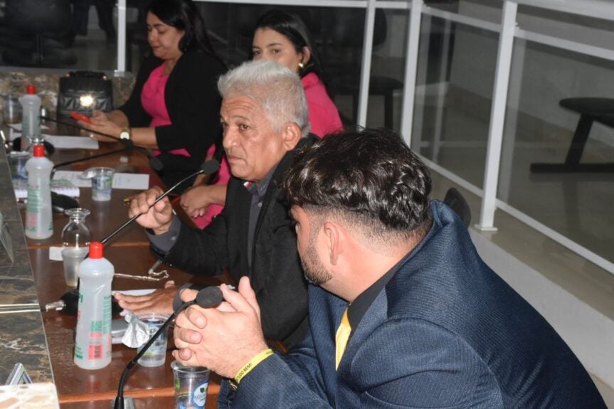 Os vereadores realizaram a sessão apresentando requerimentos, projetos e ainda debateram temas e deixaram homenagens às mulheres.