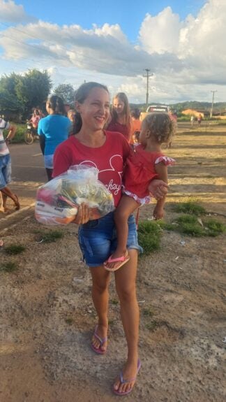 Prefeitura de São Francisco do MA inicia ação social da Semana Santa com entrega de 700 cestas básicas e 700 kg de peixes