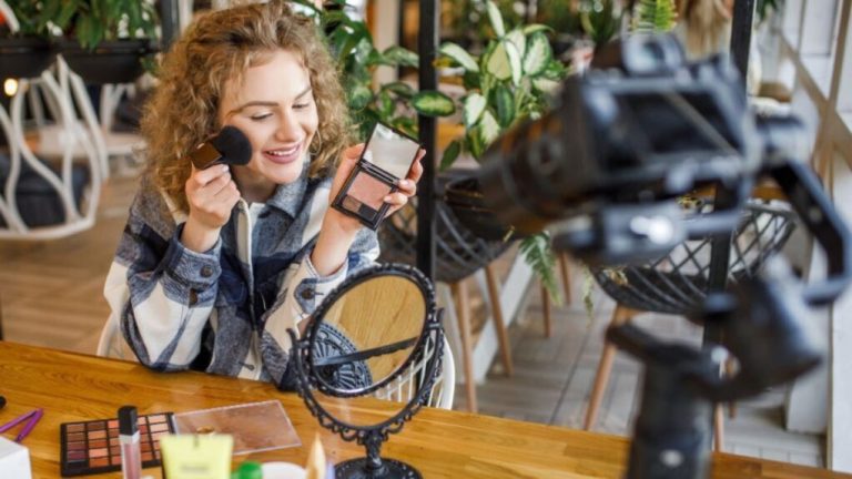 Como os influencers digitais estão transformando o marketing de marcas