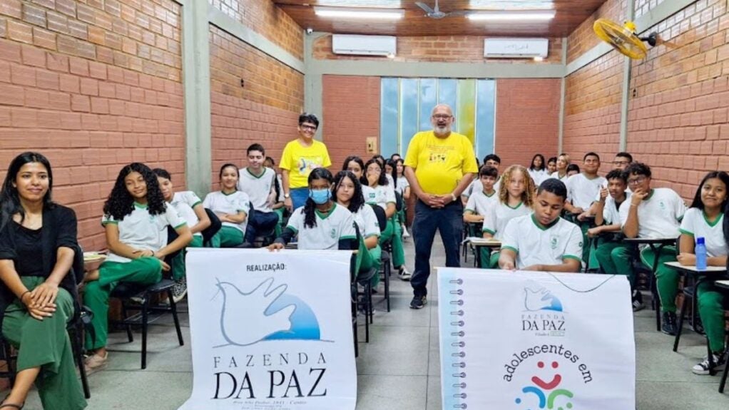 adolescentes em acao fazenda da paz