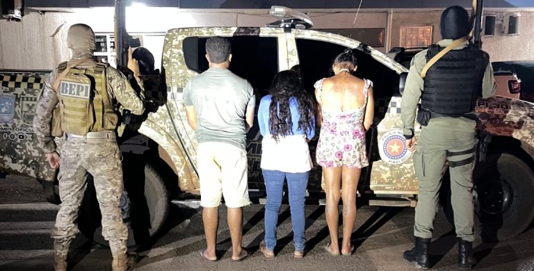 Operação da PM em Santana do Piauí desmantela ponto de tráfico de drogas; três suspeitos presos