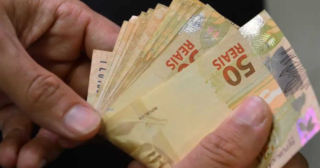 Rombo na previdência ameaça aposentadorias: Déficit previdenciário ameaça pagamento de aposentadorias no Brasil