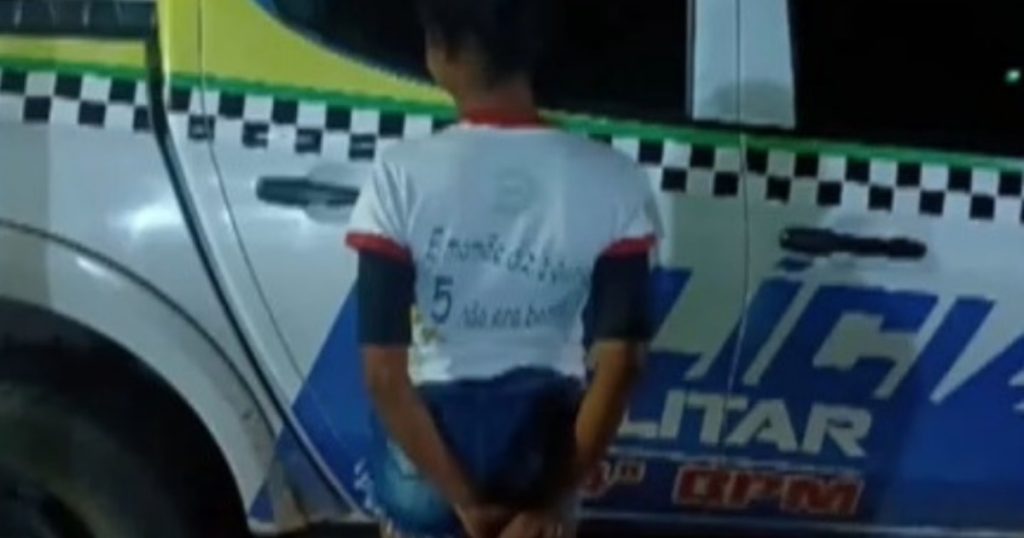 mulher presa por abandono dos filhos