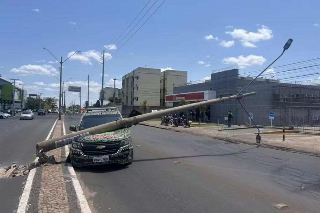 acidente com viatura da poílcia militar em teresina