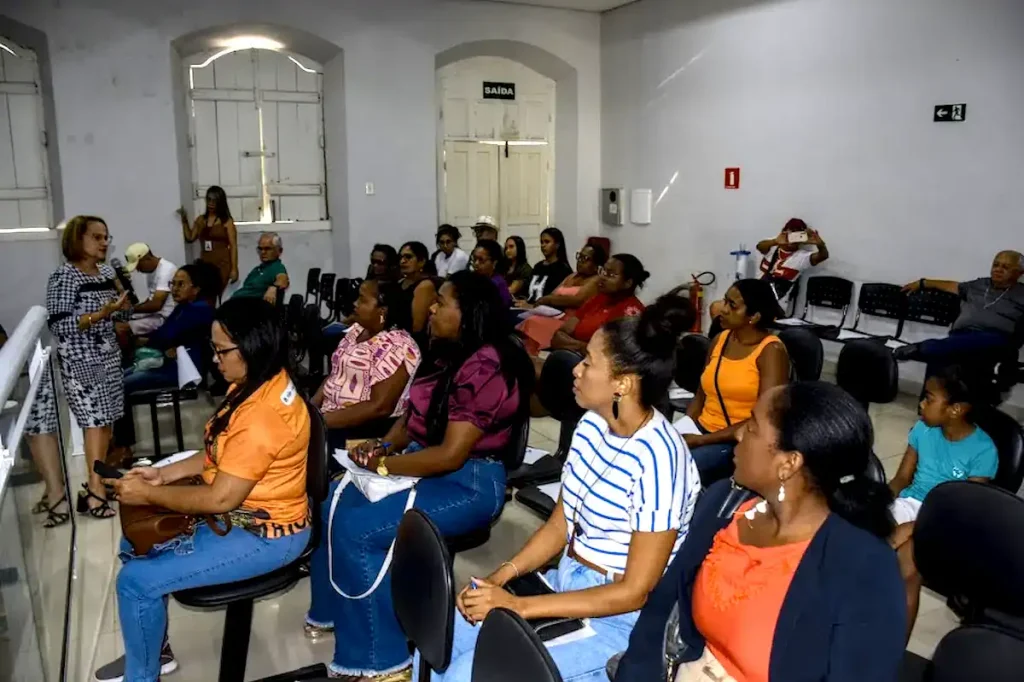 Grupo de empreendedores de Amarante, Piauí, que se beneficiam do 3º melhor ambiente de negócios do estado, conforme ranking JUCEPI.