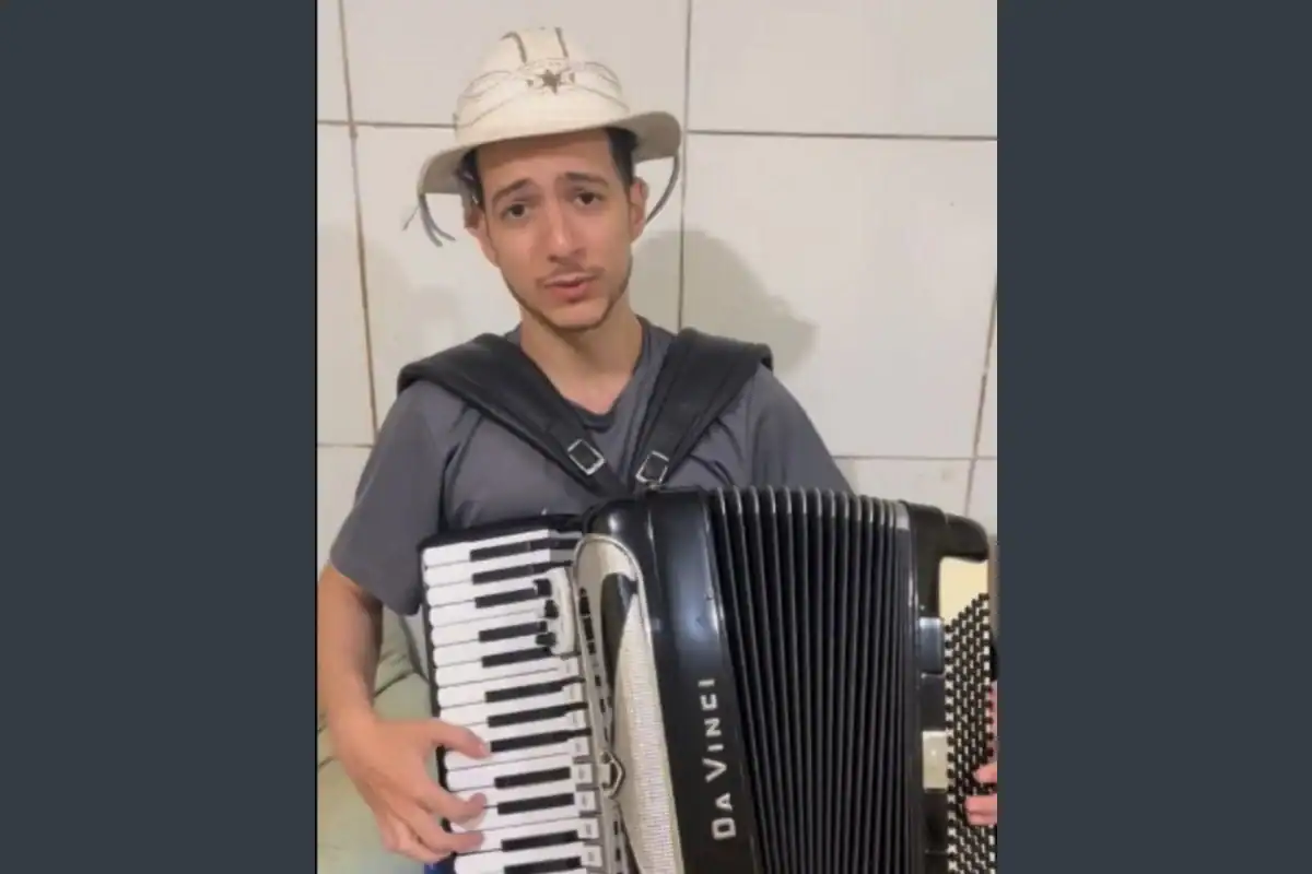 Cantor paraibano morre em acidente horas antes do próprio casamento