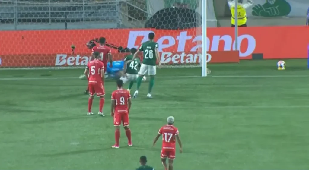 Jogadores do Palmeiras em campo durante a vitória por 4 a 0 sobre o Capivariano pelo Campeonato Paulista.