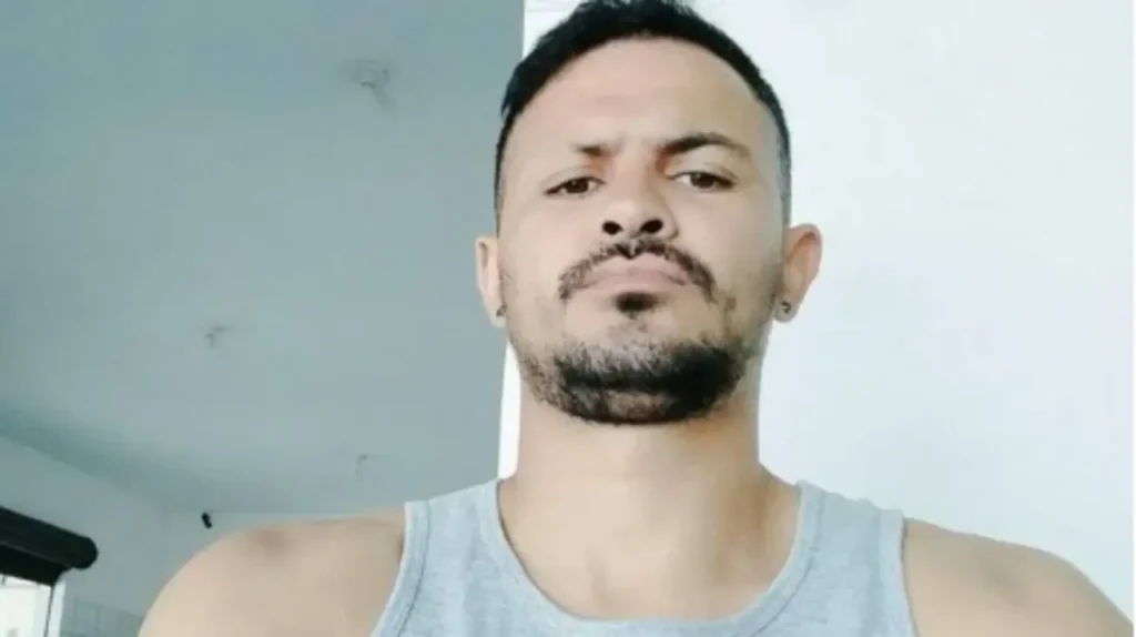 Gesseiro está desaparecido há mais de dez dias após viagem de ônibus no Piauí 1 Retrato de Antônio Vieira de Alencar Neto, gesseiro de 35 anos, desaparecido no Piauí