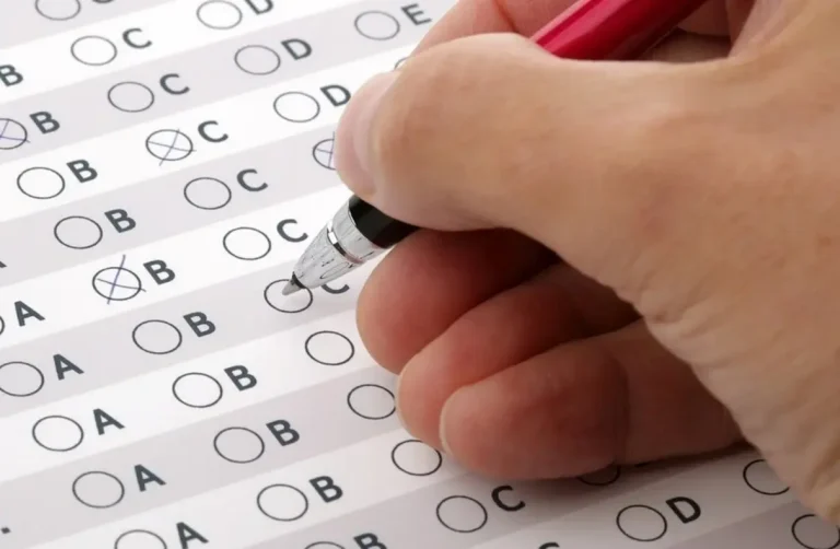 UFPI abre concurso para professor com 31 vagas e salários de até R$ 13,2 mil