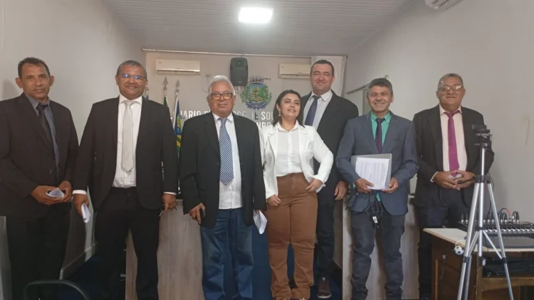 Câmara aprova títulos de Cidadão Pajeuense para três pessoas em Pajeú do Piauí