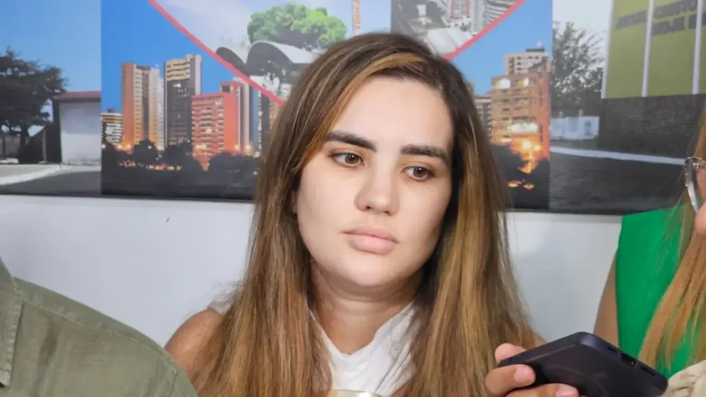 Deputada estadual Bárbara do Firmino, parlamentar do Piauí submetida a cirurgia de apendicite aguda em hospital particular de Teresina