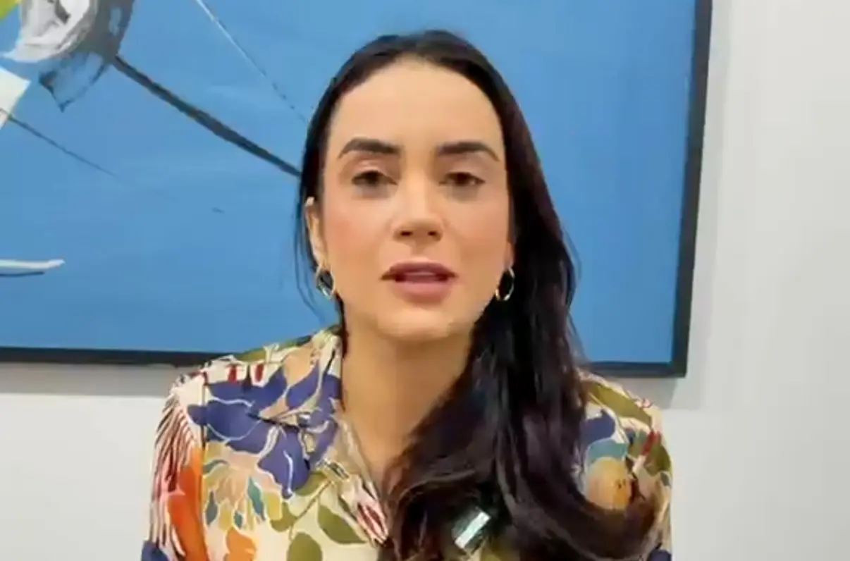 Ana Tércia assume Secretaria de Governo de Amarante após mudança na gestão municipal 1 Ana Tércia, nova secretária de Governo do município de Amarante, no Piauí, em substituição a Diego Teixeira