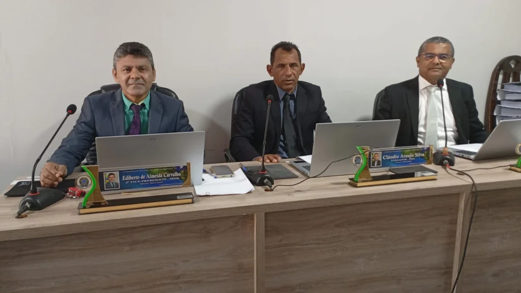 Câmara aprova títulos de Cidadão Pajeuense para três pessoas em Pajeú do Piauí 3 c7468b71 dbe1 4068 b11d ad7d1749b0ed