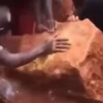 maior pepita de ouro do mundo