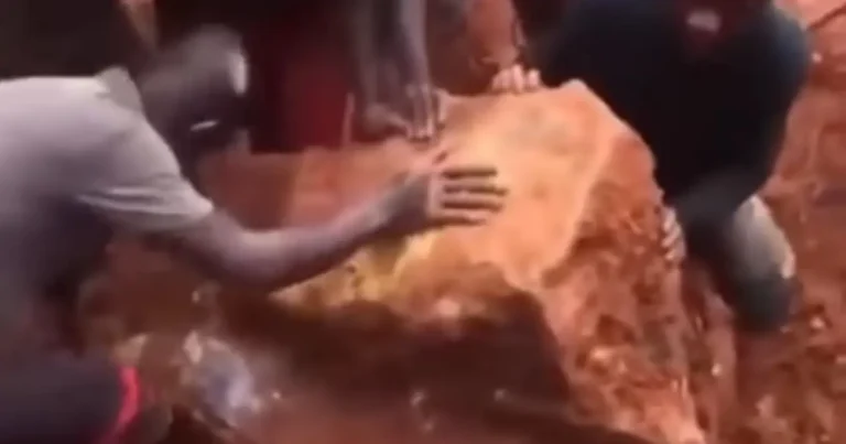 Maior pepita de ouro de Gana reacende debate sobre exploração de recursos na África