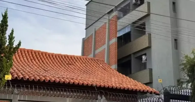 Muro de 13 metros bloqueia janelas de prédio em Passos e viraliza nas redes sociais