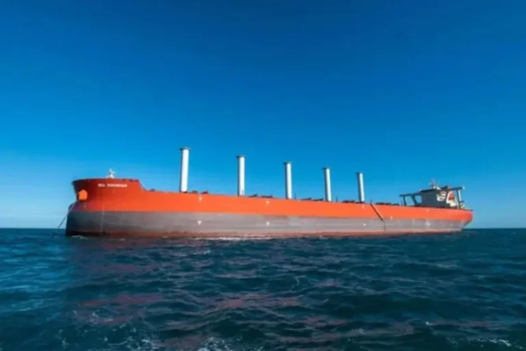 Vale lança primeiro navio transoceânico movido a etanol em parceria com empresa chinesa