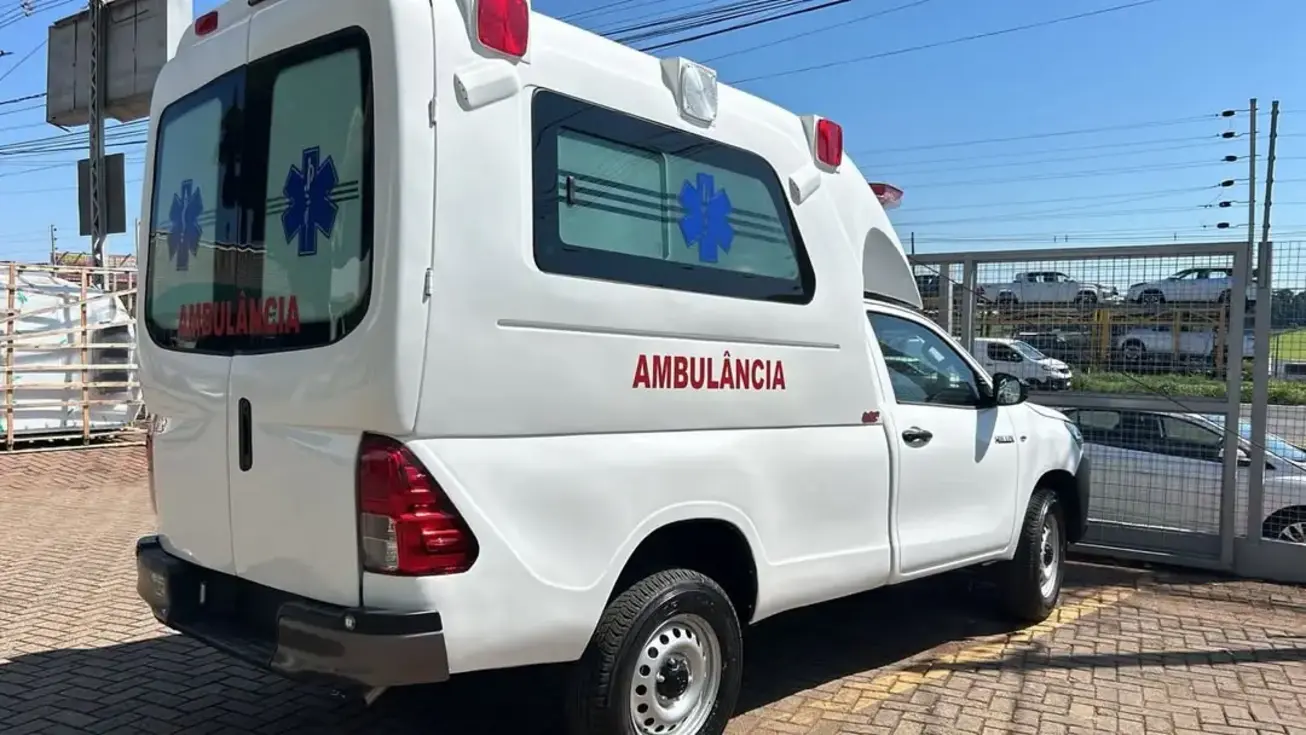 Prefeitura de Arraial adquire ambulância para o Hospital Municipal Elias Helal Tajra 1 Ambulância adquirida pela prefeitura de Arraial para o Hospital Municipal Elias Helal Tajra