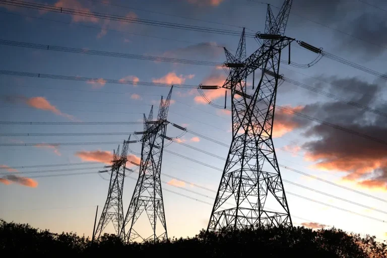 Reajuste na conta de luz: Aneel aprova alta para 46,7 milhões