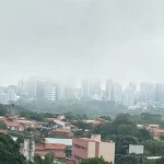 vista ayrea de teresina com forte neblina