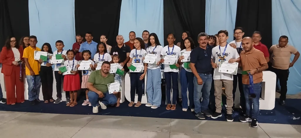 São Francisco do Maranhão alcança destaque estadual em Educação e premia alunos nota 10 13 5b44fa14 8bf0 4700 8f9b a301170f33f9