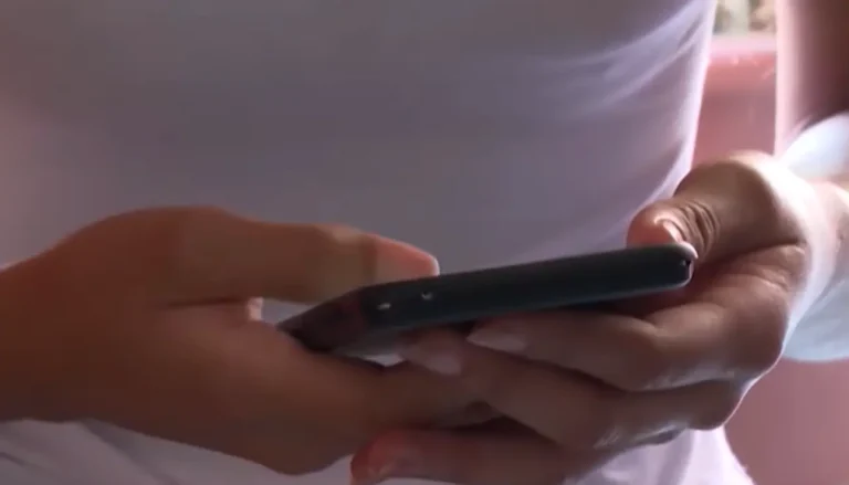 Governo notifica 2 milhões de celulares roubados e ameaça punir quem não devolver