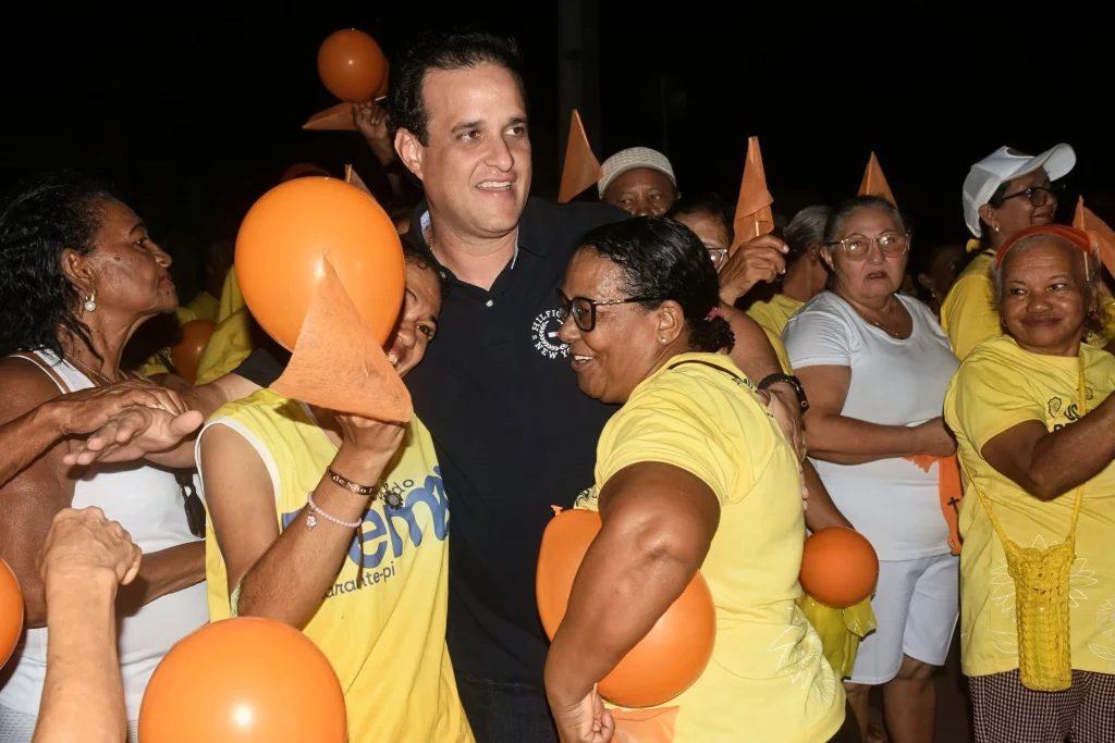 Prefeitura de Amarante assina ordens de serviço e garante R$ 3 milhões em investimentos para o Novo Amarante 10 DSC 38292