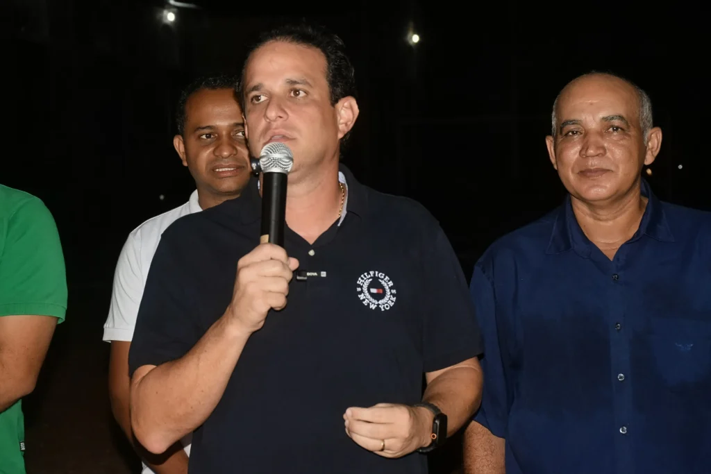Prefeitura de Amarante assina ordens de serviço e garante R$ 3 milhões em investimentos para o Novo Amarante 29 DSC 38712