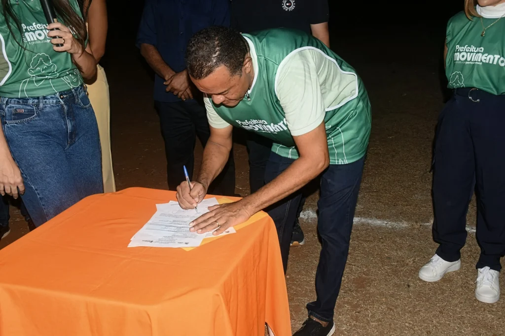 Prefeitura de Amarante assina ordens de serviço e garante R$ 3 milhões em investimentos para o Novo Amarante 25 DSC 39102