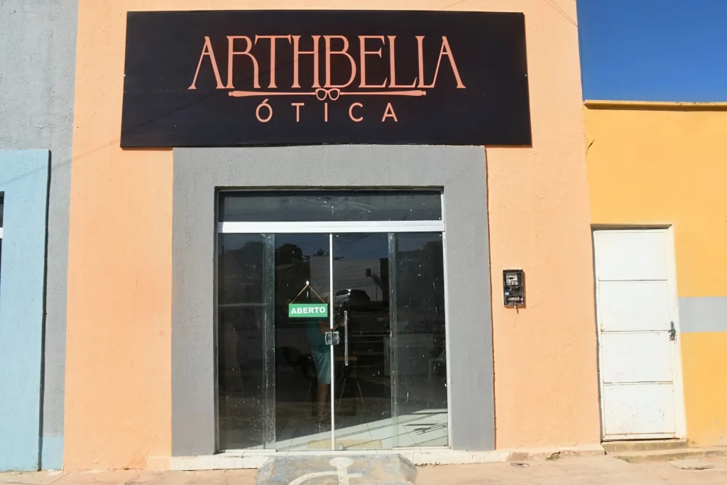 ArthBella Ótica abre primeira filial em Amarante com atendimento especializado em saúde ocular 2 DSC 40152